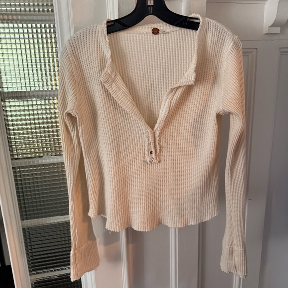 Free People Women’s Colt Top Waffle Knit Raw Hem Long Sleeves Sz M - Picture 3 of 15